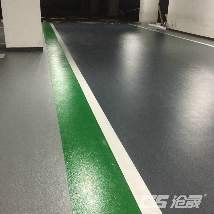 水泥自流平在環氧樹脂地坪漆施工流程中打底有何作用?