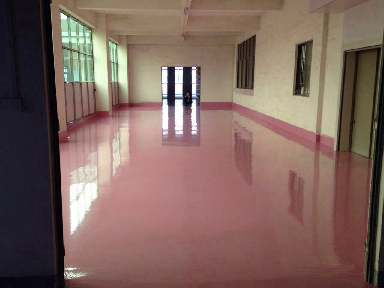 如何防止耐磨地坪產生變色問題 滄晟地坪漆廠家