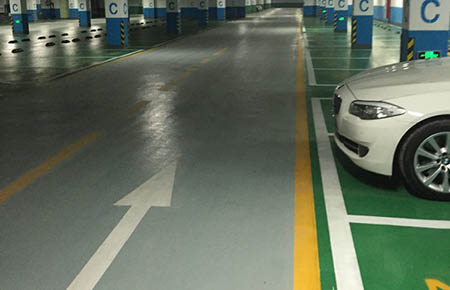 停車庫環(huán)氧地坪樹脂地坪漆使用中要注意什么?