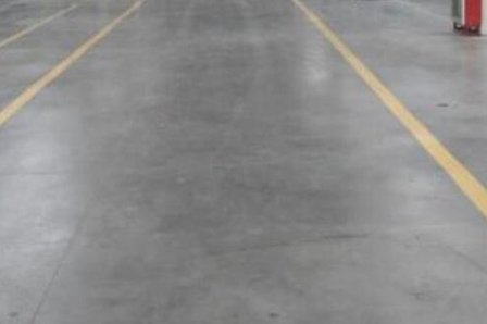 高耐磨地坪在施工時要注意什么?