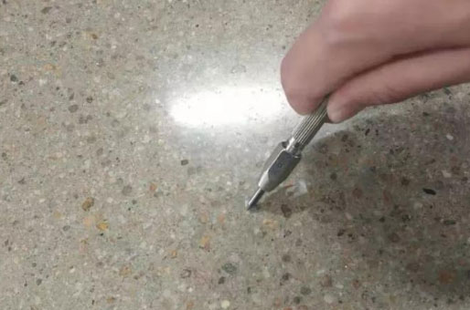 混凝土地坪表面的油污要怎樣處理?