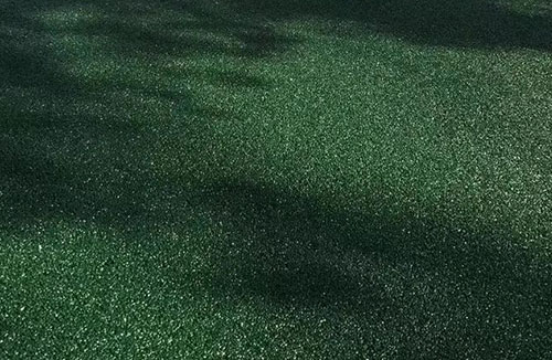 透水地坪為什么會出現(xiàn)泛堿現(xiàn)象?要怎么處理?